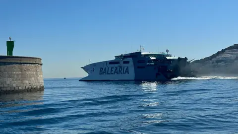 Puerto Bale&agrave;rial cielo despejado