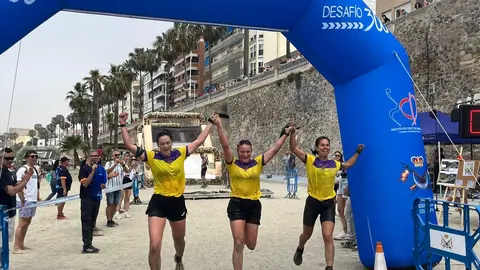 Trinomio femenino./ J.A. Gonz&aacute;lez