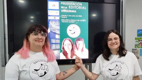 Laura Camacho y Raquel Garc&iacute;a, durante la presentaci&oacute;n de 'Chul&iacute;sima', una editorial para dar voz a quien no la tiene