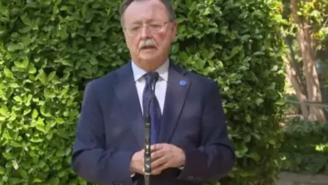 Vivas tras la Conferencia