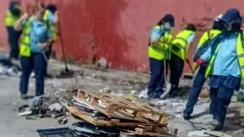 Plan de choque de limpieza viaria Pol&iacute;gono del Tarajal