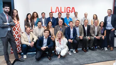Foto de familia de la sesi&oacute;n de LaLiga sobre el discurso de odio en el deporte / La Ciudad