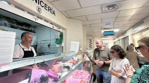 Miguel &Aacute;ngel P&eacute;rez Triano, PSOE, Had&uacute;, mercado, visita / E.Arteaga