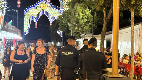 El dispositivo, aunque reservado, contempla la distribuci&oacute;n de agentes por todo el recinto ferial / E. Arteaga