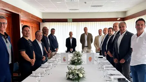 Comida institucional primer partido de la AD Ceuta FC en casa en Segunda Divisi&oacute;n contra Sporting Gij&oacute;n / @jorgelorenzo99