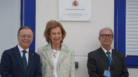 Visita Reina do&ntilde;a Sof&iacute;a al Banco de Alimentos / Esther Z&aacute;rate