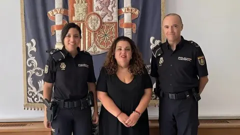 Reconocimiento en Ceuta: dos polic&iacute;as salvaron a un beb&eacute; en El Tarajal con una intervenci&oacute;n r&aacute;pida y eficaz