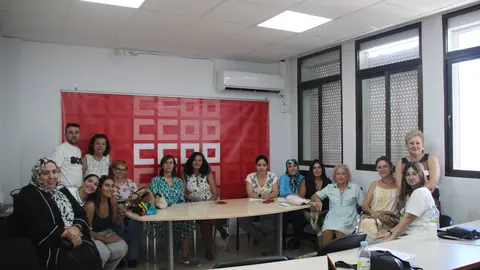 Reuni&oacute;n de CCOO con las trabajadoras de Cruz Blanca / CCOO