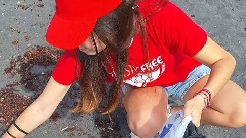 Limpieza de playa Armas Trasmediterranea y Oceanidas 2