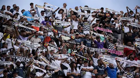 La afici&oacute;n del Ceuta se hizo notar en el Nuevo Mirandilla / AD Ceuta
