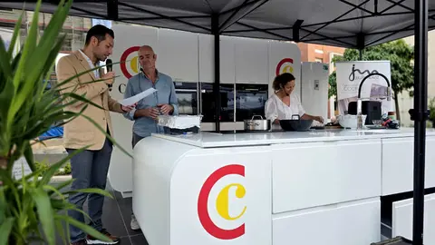  Maridaje de cerveza Ceuta Star con Boris de Mesones y Roc&iacute;o Morano / Laura Ortiz 