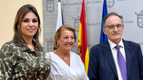 Nabila Benzina, Rebeca Benarroch y Jes&uacute;s Lopera / E. Arteaga