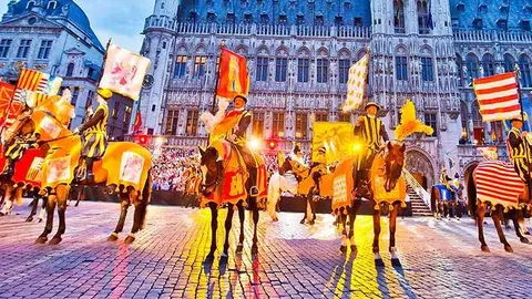 Fiesta del Ommegang que conmemora la entrada triunfal de Carlos I de Espa&ntilde;a a la capital belga para presentar al infante Felipe II