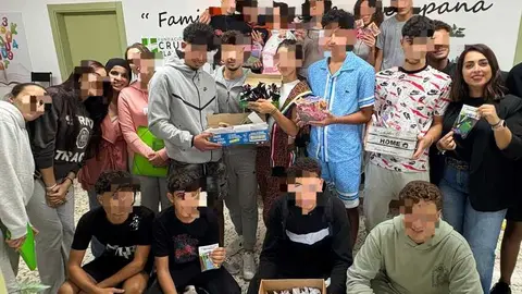 J&oacute;venes del Proyecto de Acogida de Cruz Blanca / Cedida