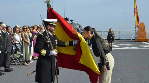 Jura de Bandera civil en el buque Castilla