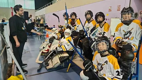 Los cachorros de Bulldogs Ceuta debutan en el Andaluz de hockey l&iacute;nea