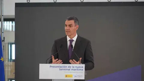 Visita de Pedro S&aacute;nchez a la nueva estaci&oacute;n mar&iacute;tima de Ceuta / Zapico