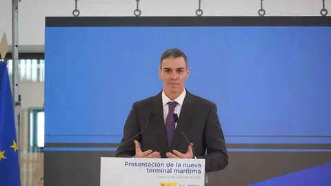 Visita de Pedro S&aacute;nchez a la nueva estaci&oacute;n mar&iacute;tima de Ceuta / Zapico