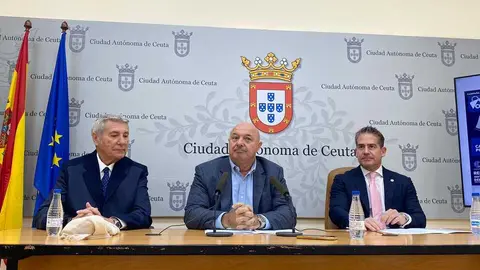 De izda. a derecha: Juan Torres, Nicola Cecchi y Karim Bulaix