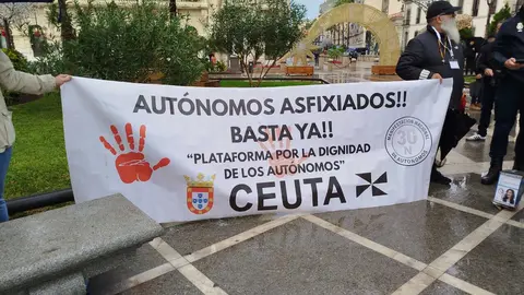 Manifestaci&oacute;n de los aut&oacute;nomos de Ceuta / S. I.