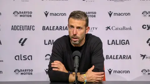 Luis Garc&iacute;a, entrenador de la UD Las Palmas/ Liga Hypermotion