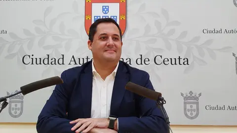 Alejandro Ram&iacute;rez durante el consejo de Gobierno