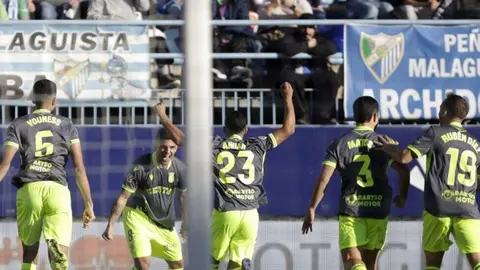 El gol tempranero de Kuki Zalazar no fue suficiente para puntuar en La Rosaleda / Liga Hypermotion