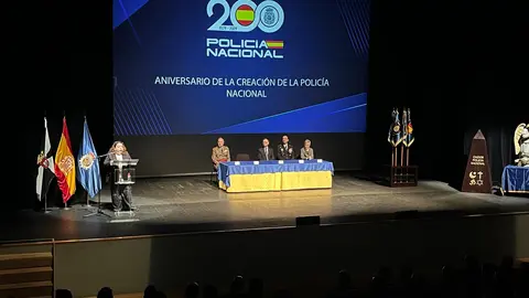 homenaje a la Polic&iacute;a Nacional 202 aniversario