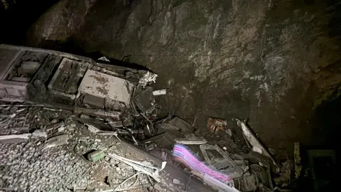 Varios vagones han ca&iacute;do por un terrapl&eacute;n de unos cuatro metros