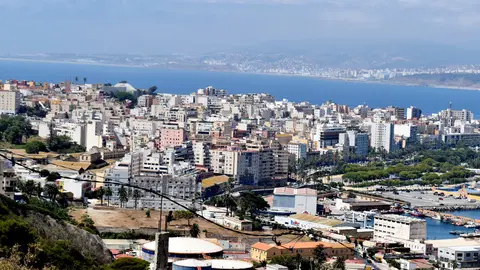 Viviendas en la ciudad aut&oacute;noma / Archivo 