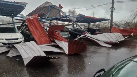Tornado en Plasencia: diez minutos de caos, 150 coches da&ntilde;ados y sin heridos / 112 Extremadura