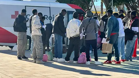 Residentes del CETI en el Puerto / (C.A)