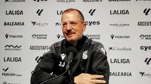 JJ Romero, entrenador de la AD Ceuta / S. I.