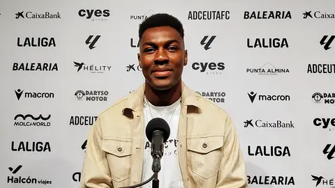 Kialy Kon&eacute;, jugador de la AD Ceuta / S. I.