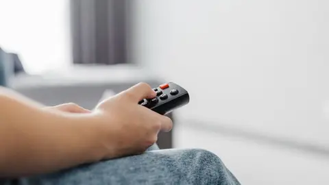 Televisi&oacute;n a la carta: C&oacute;mo ver canales auton&oacute;micos desde el extranjero sin gastar mucho