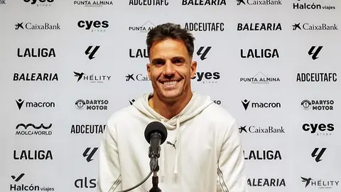 Pedro L&oacute;pez, portero de la AD Ceuta