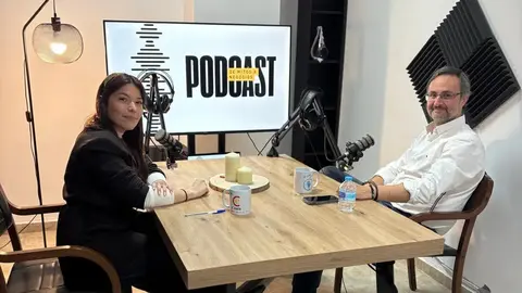 Salvador Ferri durante la grabaci&oacute;n del Podcast De Mitos a Negocios de la C&aacute;mara de Comercio de Ceuta
