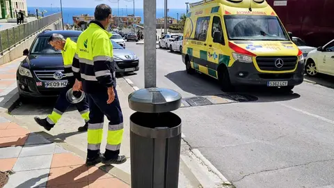 Instalaci&oacute;n de papeleras en Loma Colmenar