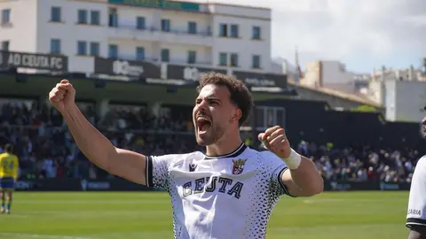 AD Ceuta - Cadiz CF M. Zapico (10)