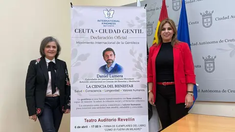 Dolores Escalante (izda.) y Nabila Benzina./ J.A. Gonz&aacute;lez