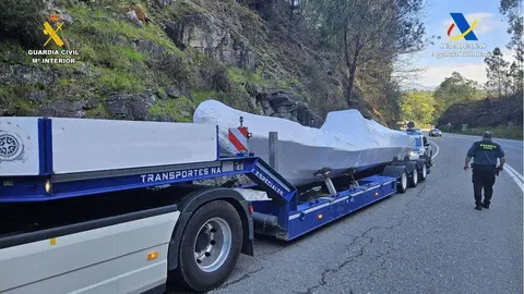 Narcolancha interceptada en Salvaterra do Mi&ntilde;o por parte de la Guardia Civil / GUARDIA CIVIL