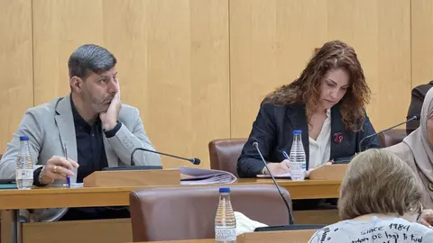 Mohamed Mustafa y Julia Ferreras, de Ceuta Ya!./ L. Ortiz