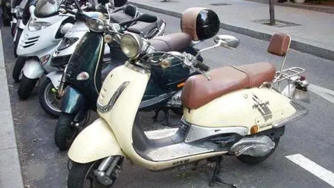 Aparcamiento de motocicletas / MDyC