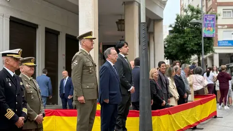2 de mayo homenaje al Teniente Ruiz / M.Zapico