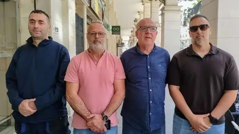 Comit&eacute; de empresa de Brigadas Verdes de CCOO junto con su secretario general / S.I.
