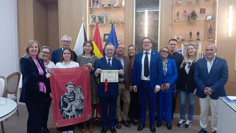 Recepci&oacute;n institucional de Juan Vivas a la delegaci&oacute;n de Padua por los actos de San Antonio