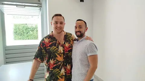 &Aacute;ngel con Edu, su marido