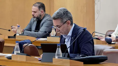  El portavoz del PSOE durante su intervenci&oacute;n en el debate 
