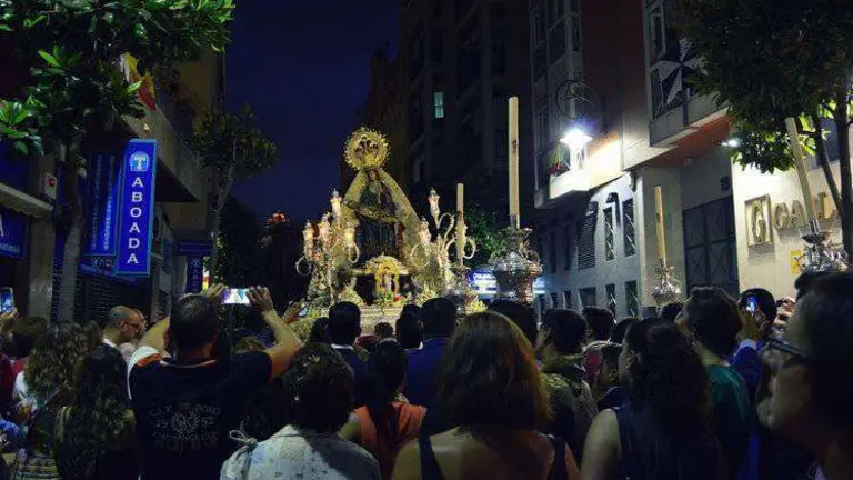 virgenprocesion1