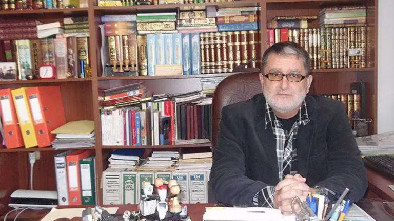 laarbi al-Lal Maateis ucidce